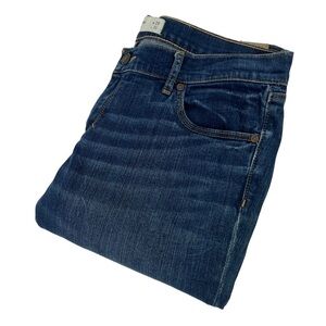 Abercrombie & Fitch Women’s Blue Jeans Sz 8R Distressed Perfect Stretch Med Wash